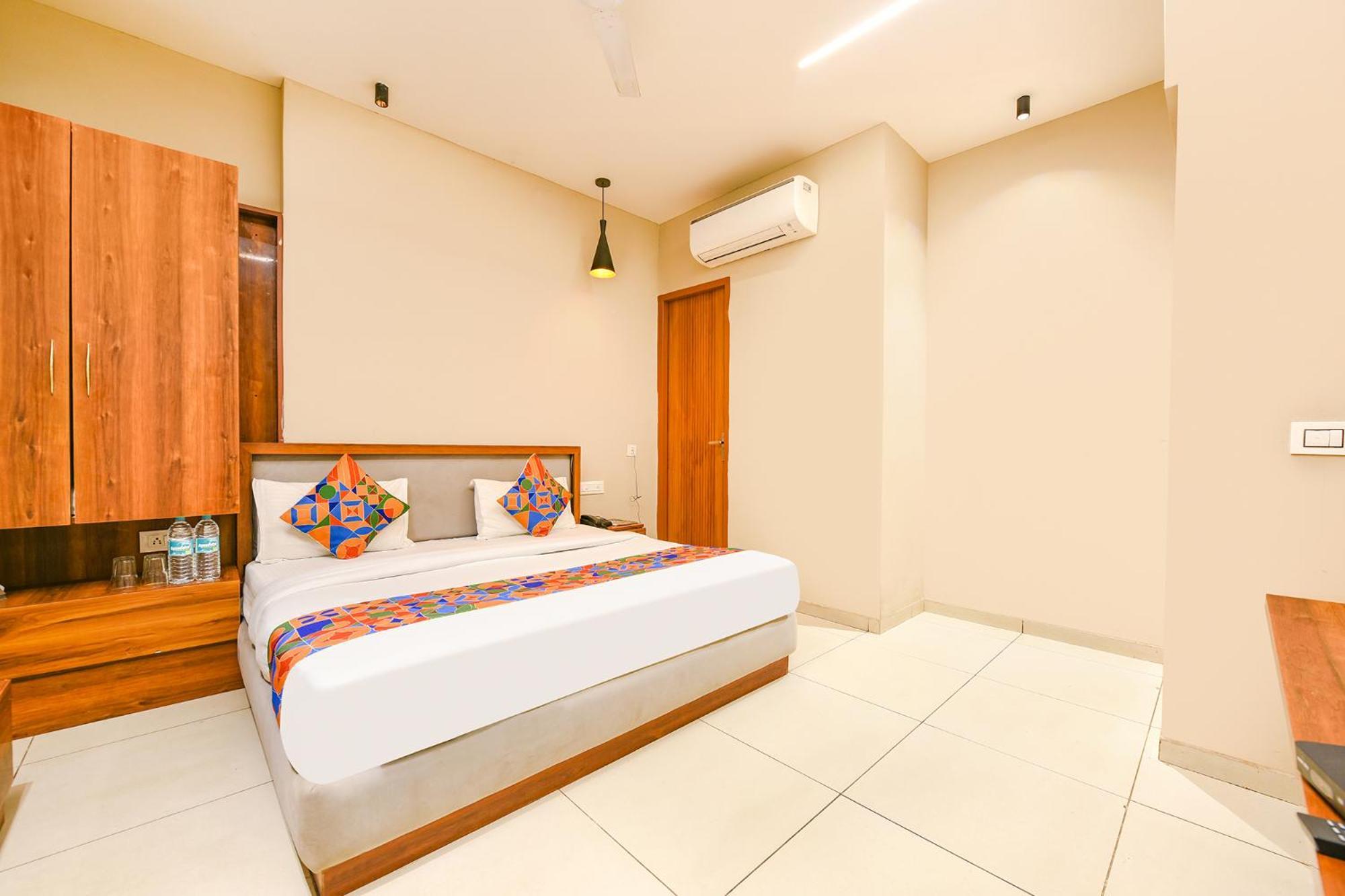 Fabhotel Dc Premium Zirakpur Zewnętrze zdjęcie