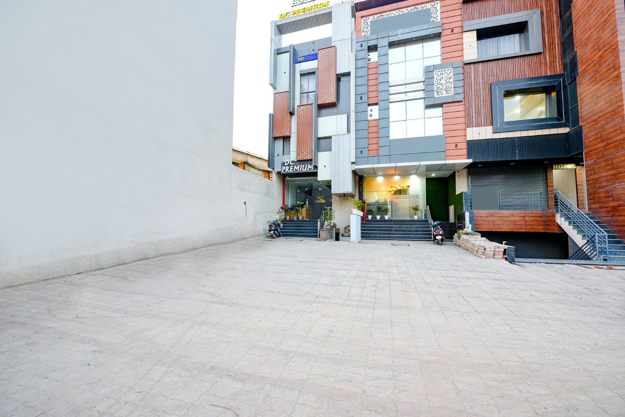 Fabhotel Dc Premium Zirakpur Zewnętrze zdjęcie