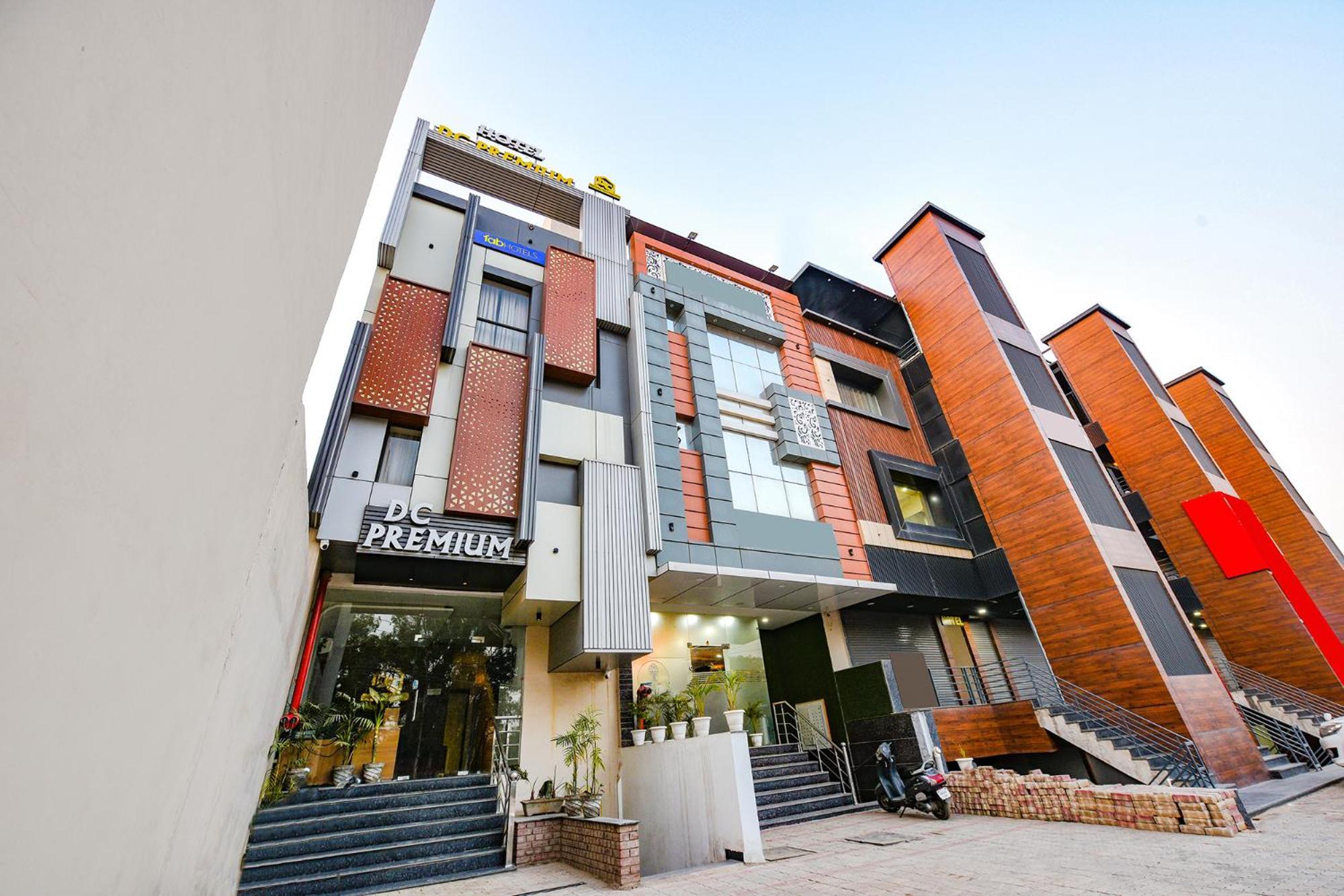 Fabhotel Dc Premium Zirakpur Zewnętrze zdjęcie